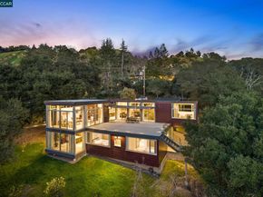 2 Crane Ct, Orinda CA 94563