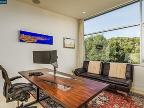 2 Crane Ct, Orinda CA 94563