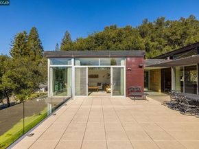 2 Crane Ct, Orinda CA 94563