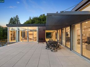 2 Crane Ct, Orinda CA 94563