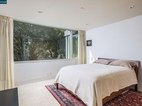 2 Crane Ct, Orinda CA 94563