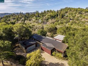 2 Crane Ct, Orinda CA 94563