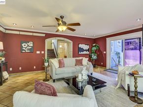 2635 E 10Th St, Oakland CA 94601