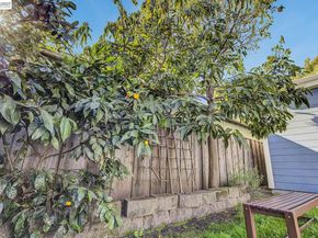 2635 E 10Th St, Oakland CA 94601