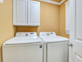 2635 E 10Th St, Oakland CA 94601