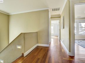 2635 E 10Th St, Oakland CA 94601