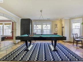 2635 E 10Th St, Oakland CA 94601