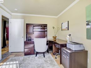 2635 E 10Th St, Oakland CA 94601