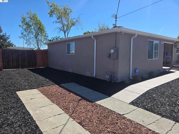 1840 6TH, North Richmond CA 94801
