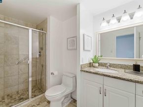 1555 Lakeside Dr. 50, Oakland CA 94612
