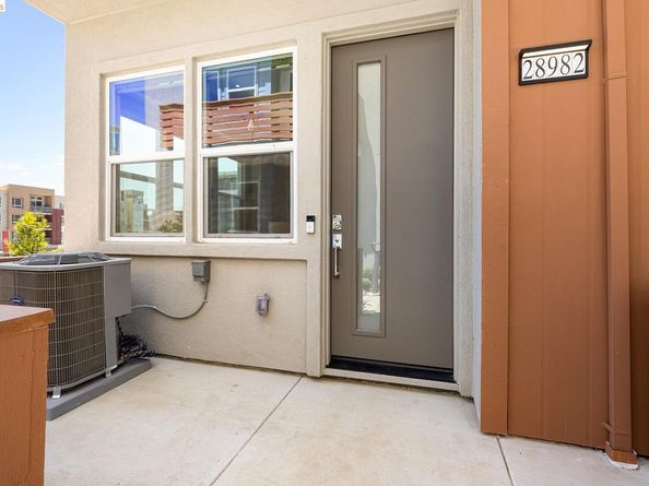 28968 Parkridge Loop 117, Hayward CA 94544