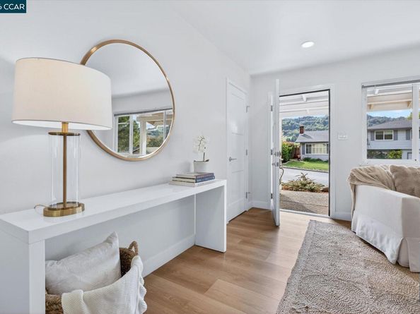 29 Whitehall Drive, Orinda CA 94563