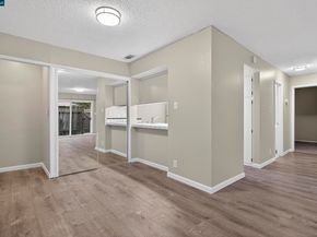 5492 Roundtree Dr A, Concord CA 94521