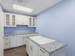 869 Woodside Way, San Mateo CA 94401