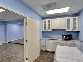 869 Woodside Way, San Mateo CA 94401