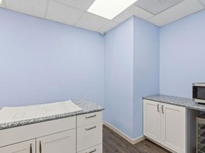 869 Woodside Way, San Mateo CA 94401
