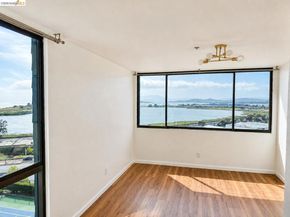 555 Pierce St 735, Albany CA 94706