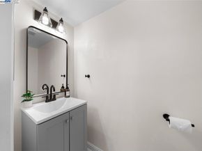 427 Chalda Wy., Moraga CA 94556
