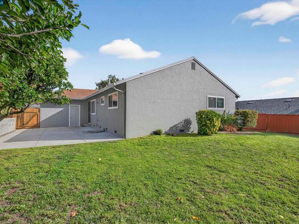 4512 Robert Way, Richmond CA 94803