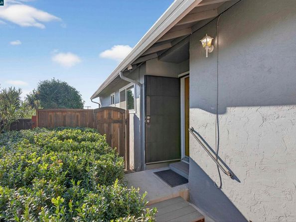 4512 Robert Way, Richmond CA 94803