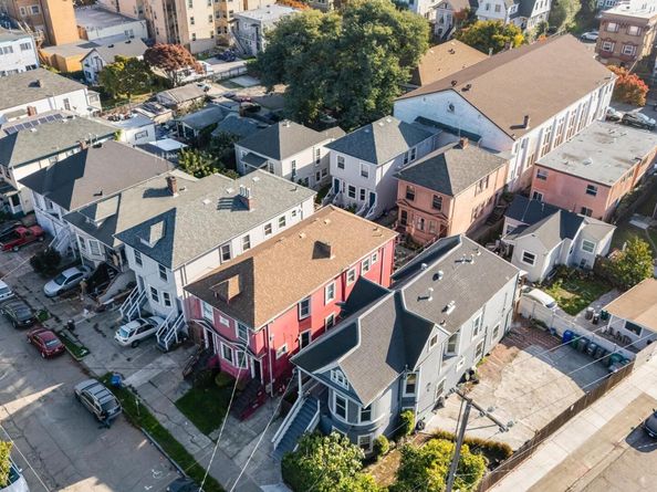 553 34Th St, Oakland CA 94609