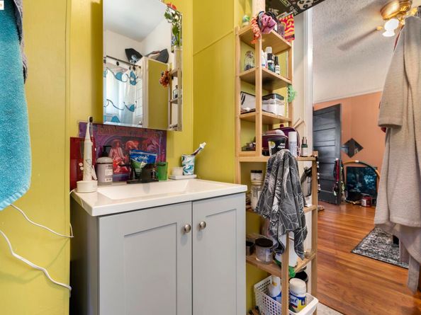 553 34Th St, Oakland CA 94609