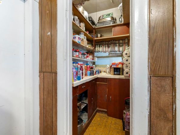 553 34Th St, Oakland CA 94609