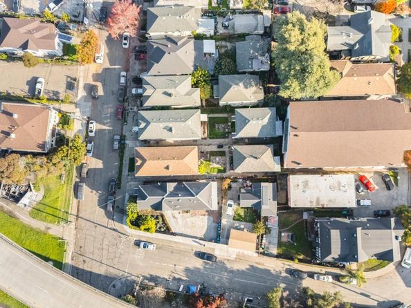 553 34Th St, Oakland CA 94609