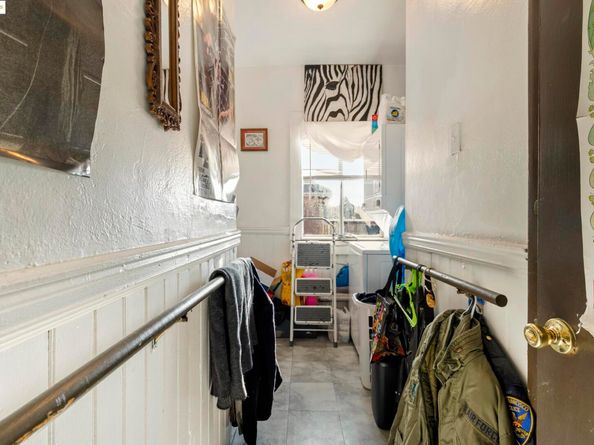 553 34Th St, Oakland CA 94609