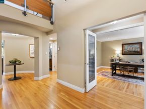 350 Pine Creek Rd, Walnut Creek CA 94598