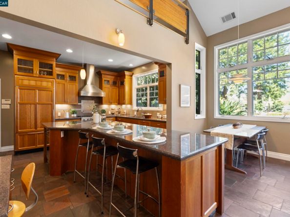 350 Pine Creek Rd, Walnut Creek CA 94598