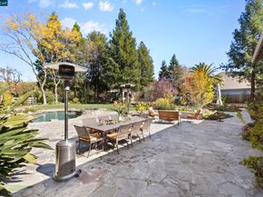 350 Pine Creek Rd, Walnut Creek CA 94598