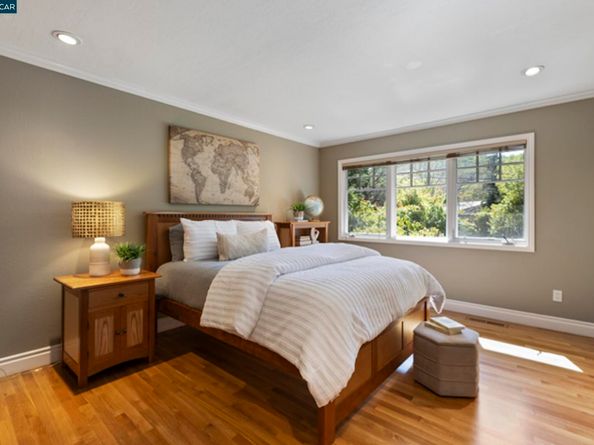 350 Pine Creek Rd, Walnut Creek CA 94598