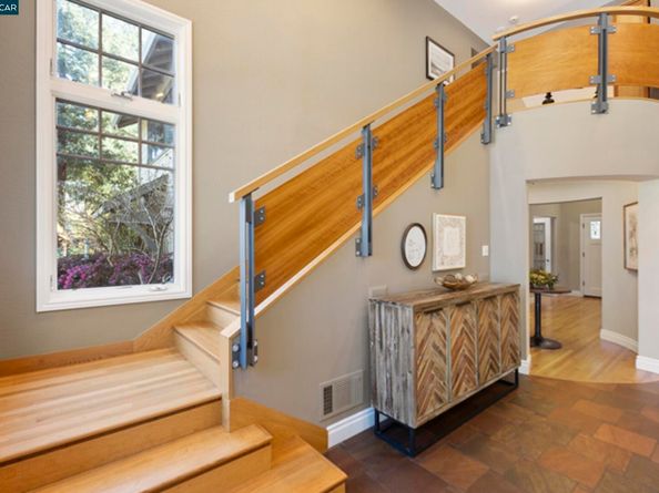 350 Pine Creek Rd, Walnut Creek CA 94598