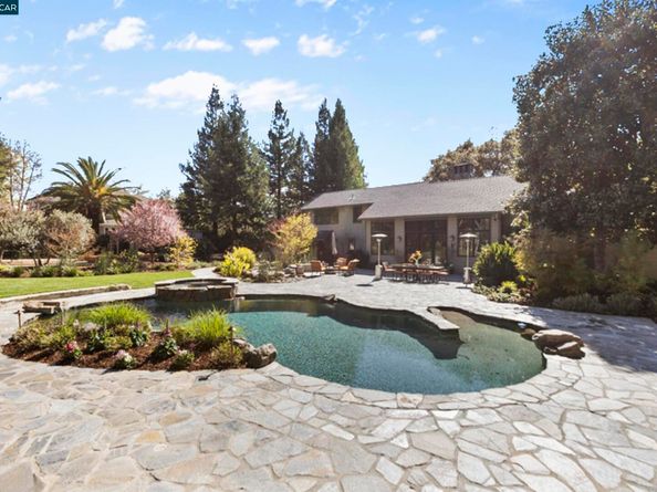 350 Pine Creek Rd, Walnut Creek CA 94598