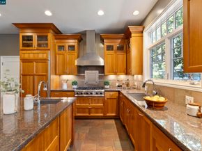 350 Pine Creek Rd, Walnut Creek CA 94598