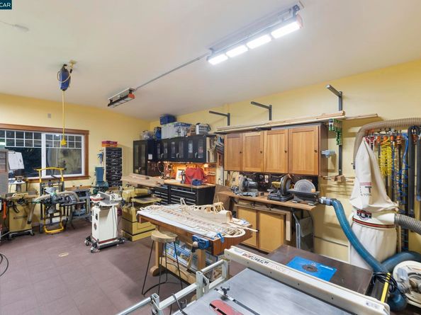 350 Pine Creek Rd, Walnut Creek CA 94598