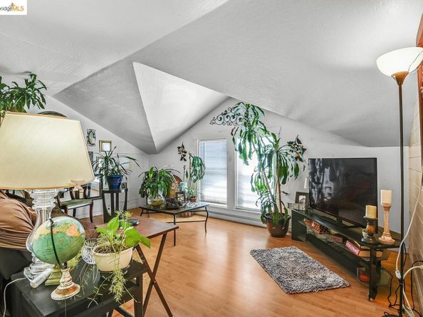 2550 Pleasant St, Oakland CA 94602