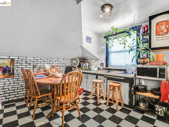 2550 Pleasant St, Oakland CA 94602