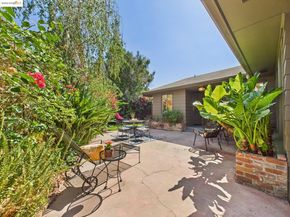 1162 136Th Ave, San Leandro CA 94578