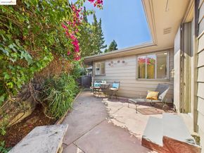 1162 136Th Ave, San Leandro CA 94578