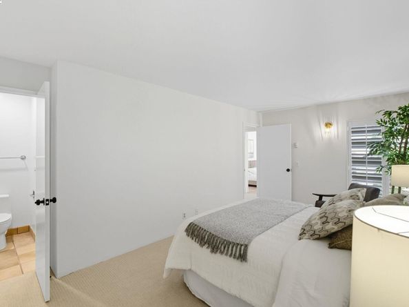 2101 Shoreline Dr 233, Alameda CA 94501
