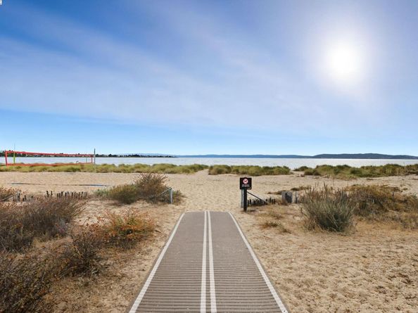 2101 Shoreline Dr 233, Alameda CA 94501