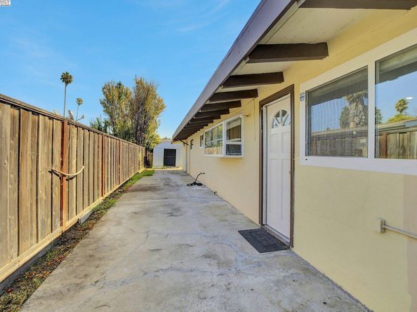 2072 Everglade St, Hayward CA 94545
