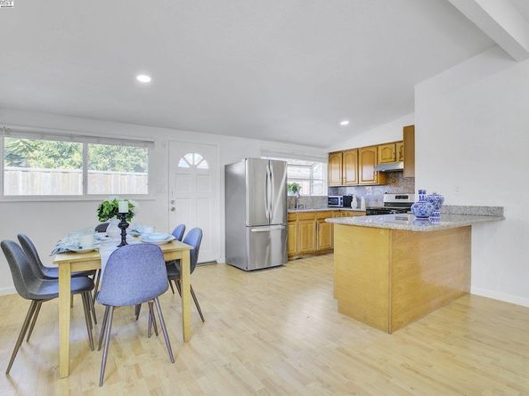2072 Everglade St, Hayward CA 94545