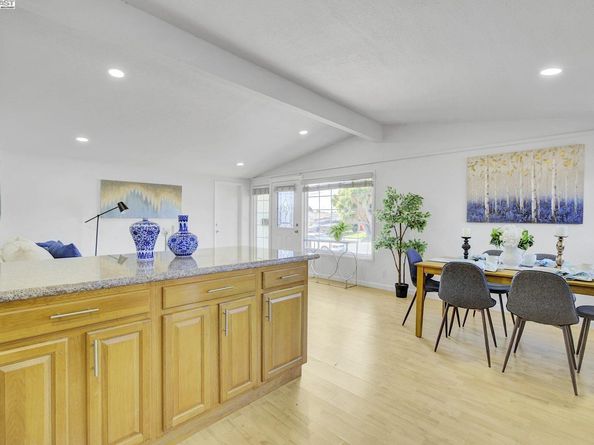 2072 Everglade St, Hayward CA 94545