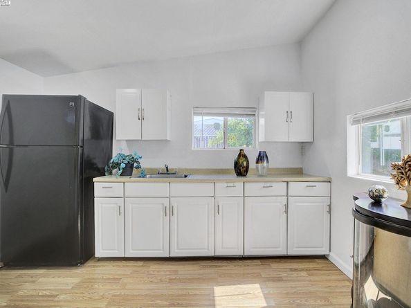 2072 Everglade St, Hayward CA 94545