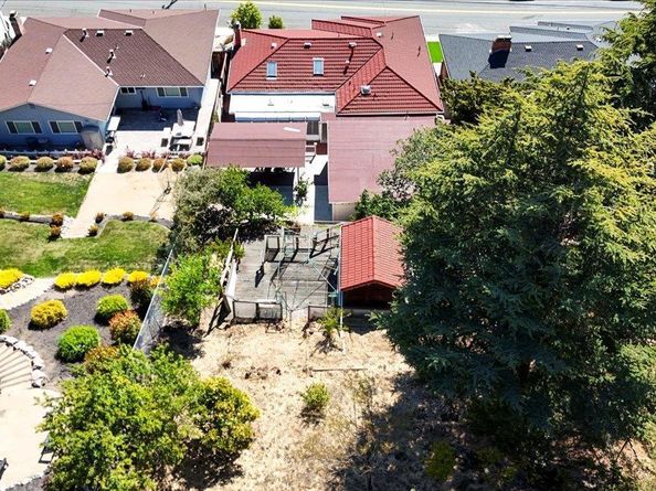 1876 Benedict Dr, San Leandro CA 94577