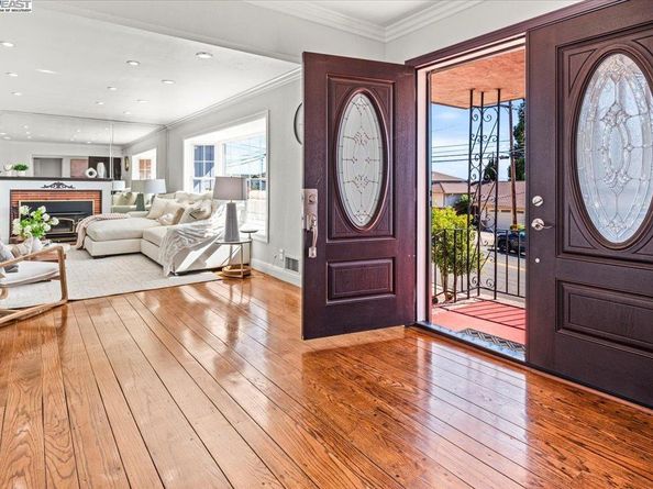 1876 Benedict Dr, San Leandro CA 94577