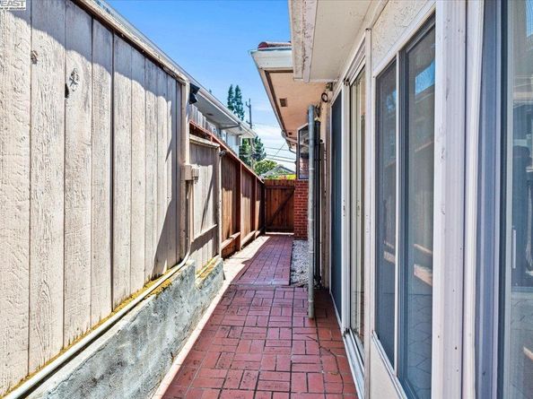 1876 Benedict Dr, San Leandro CA 94577